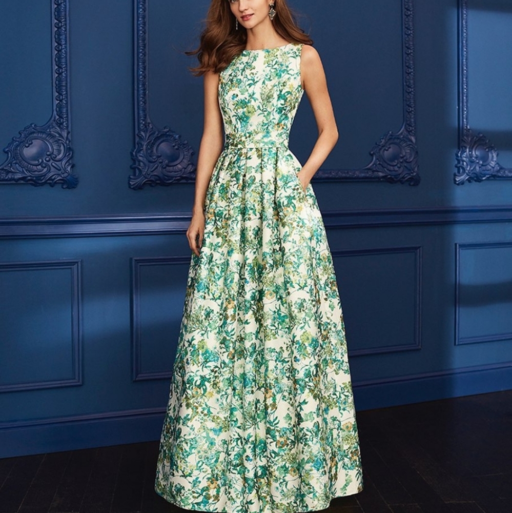 Wedding dress guest